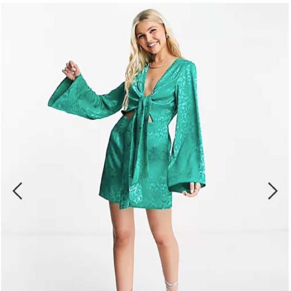 Jacquard green tie-front dress